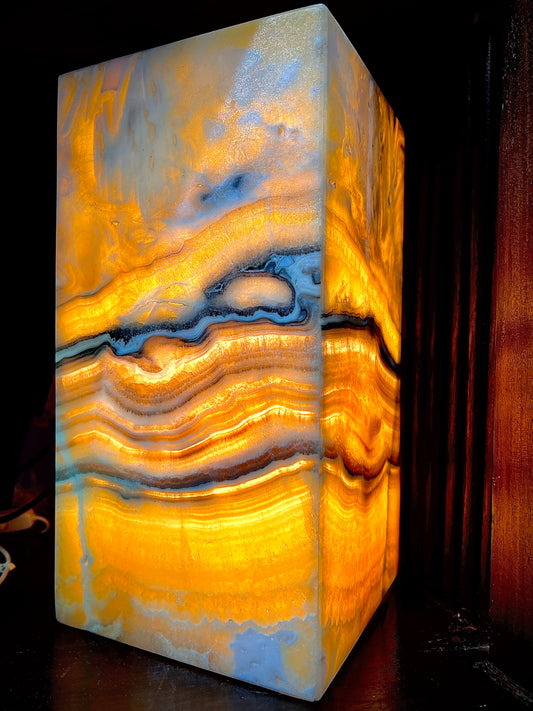 Hand Crafted Mexican Onyx Lamp (Light Bulb Included)