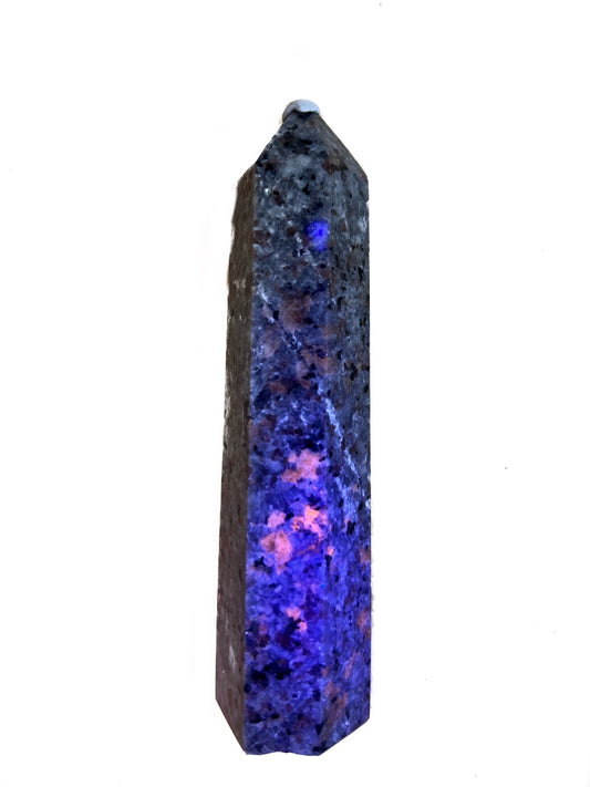 Medium Yooperlite Tower - Blacklight Sensitive! (Canada)