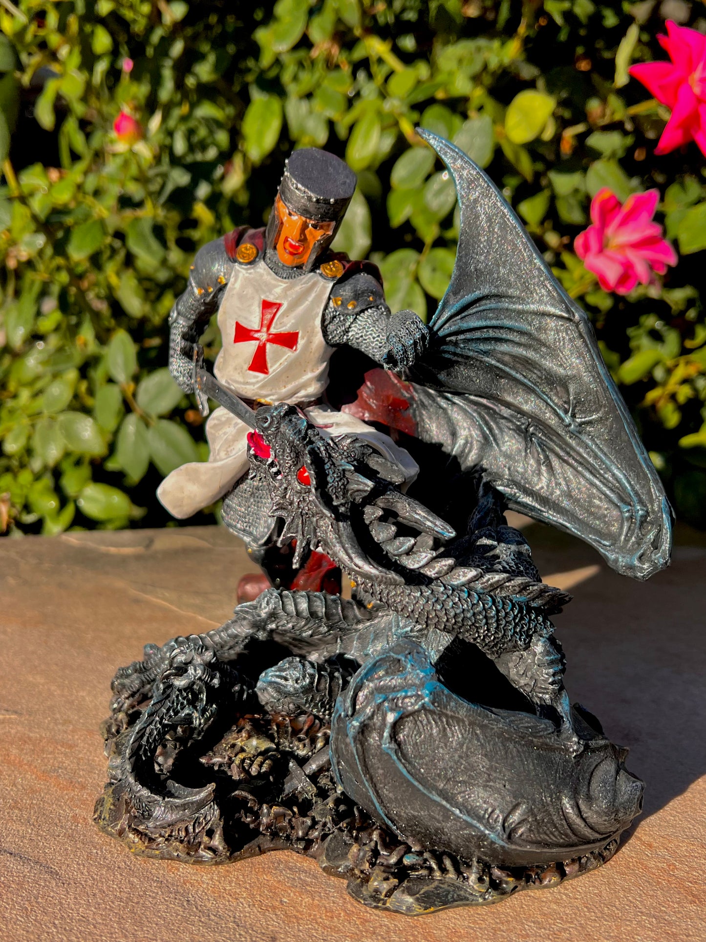 Crusader Knight Slaying Dragon (Polyester Resin)