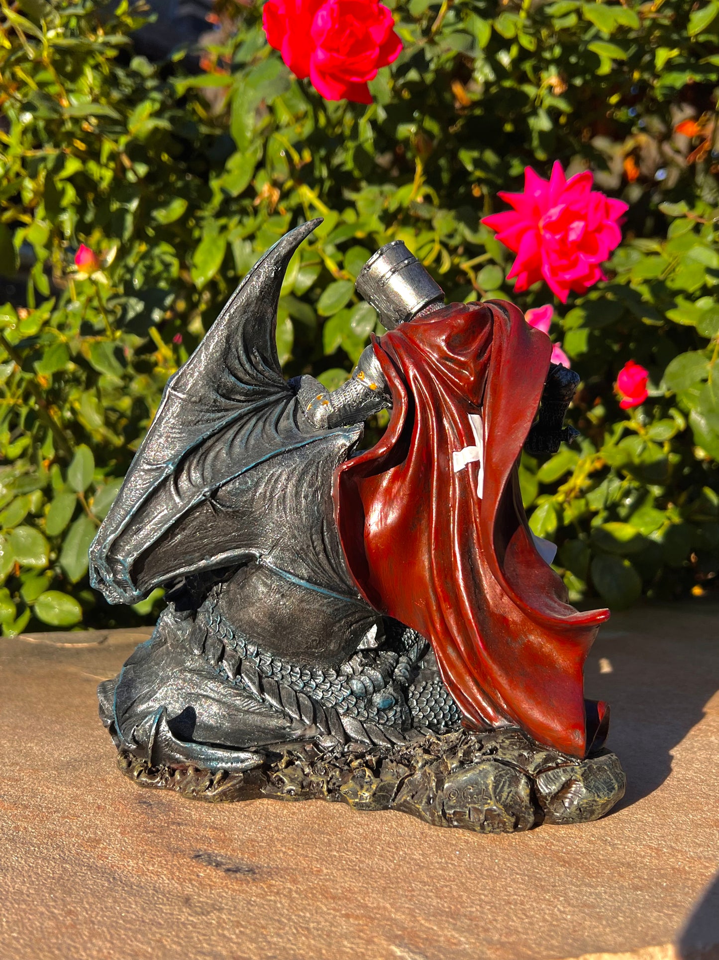 Crusader Knight Slaying Dragon (Polyester Resin)