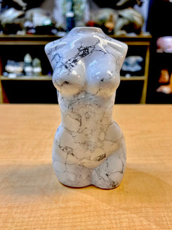 7" Polished Howlite Lady Figure (Brazil)