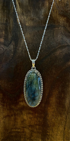 .925 Sterling Silver Labradorite Pendant (Chain Not Included)