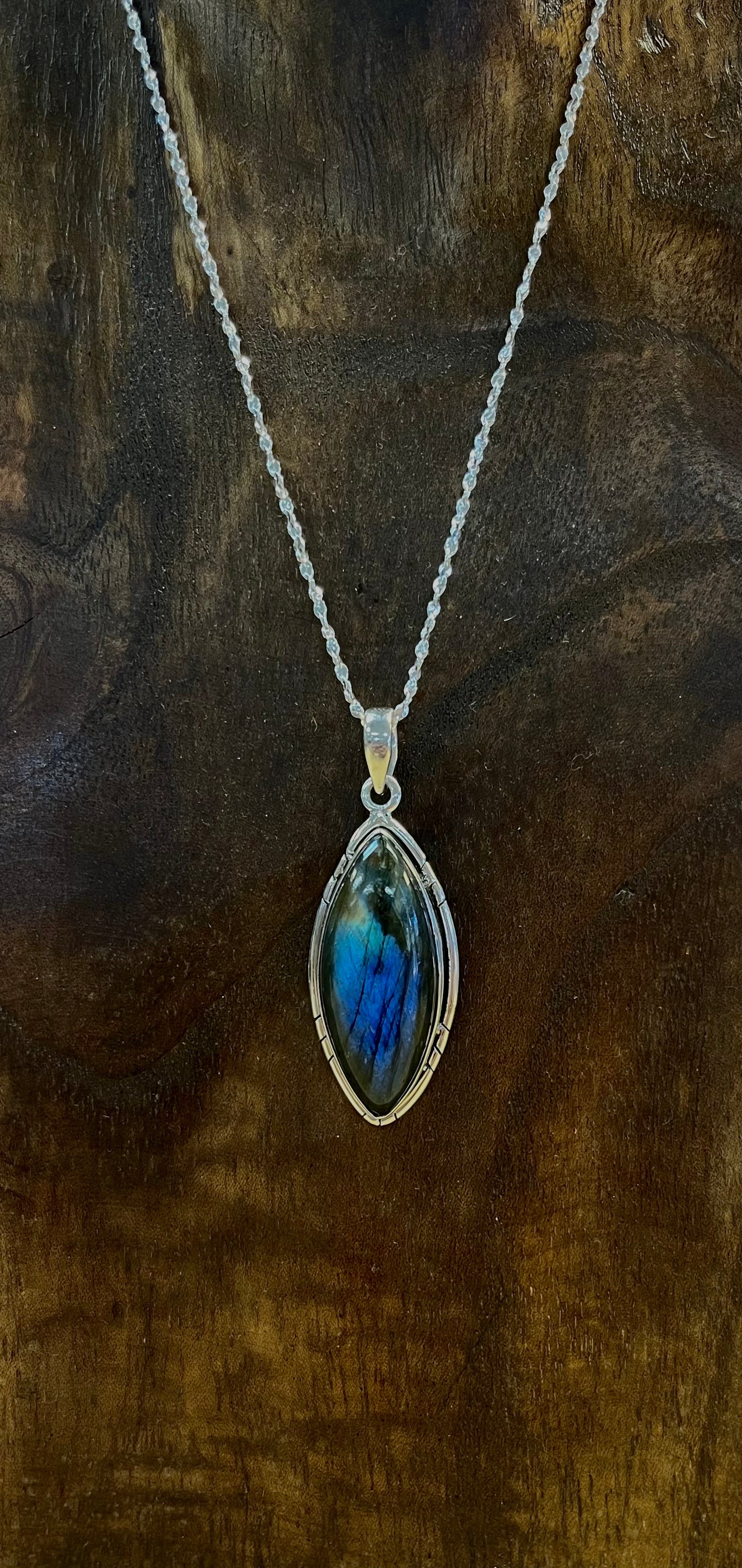 .925 Sterling Silver Labradorite Pendant (Chain Not Included)